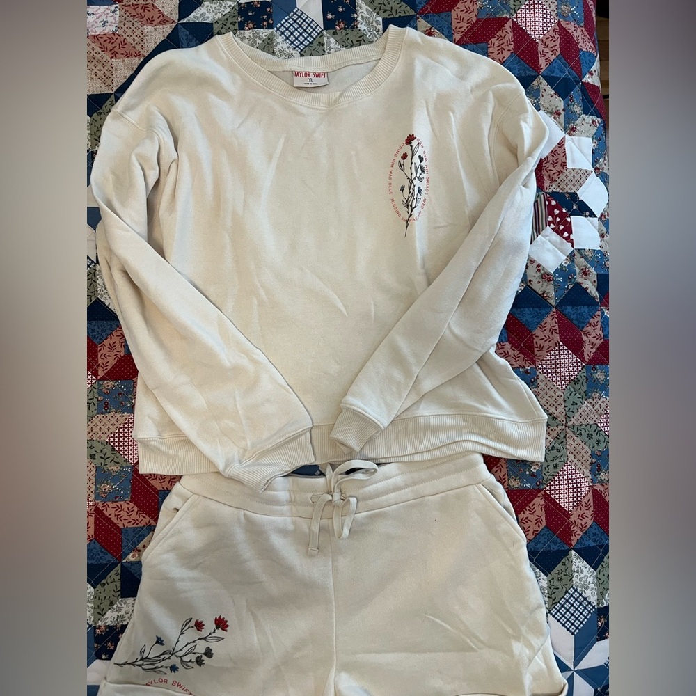 NEVER WORN Taylor Swift Red Matching Set